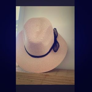 BRAND NEW W/ TAGS HAT W/ BLACK LACE